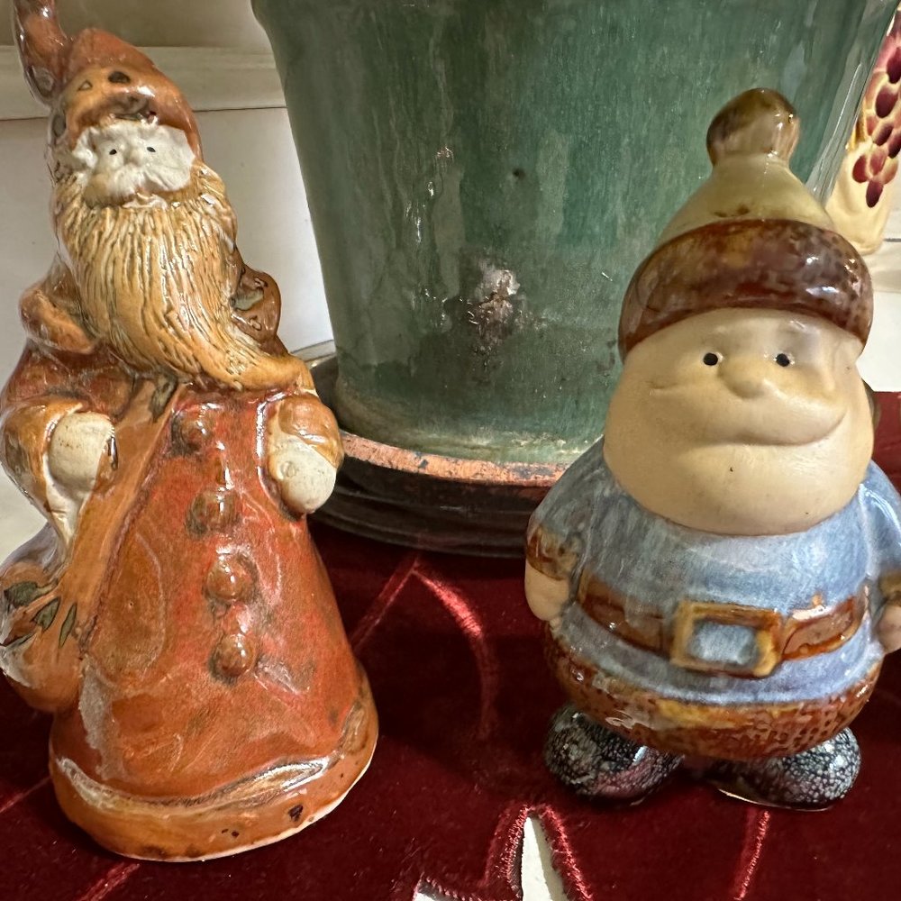 (2) special Santa’s